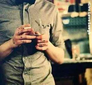 کہ لگتا ہے تمہیں غلط ہیں ہم۔۔💣
تو صحیح ہو تم تھوڑے الگ  ہیں ہم۔۔۔۔💥
 سرکار🎀