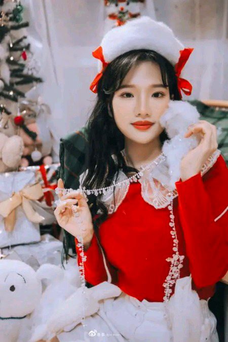 Beautiful People image