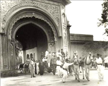 1950's: A rare glimpse of Sadiq Garh Palace.
#Bahawalpur #Punjab #Pakistan