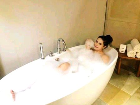 Zareen khan