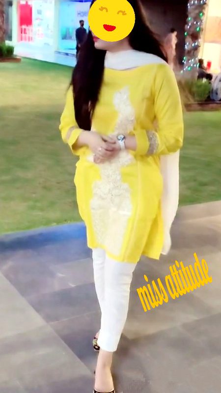 تجھ کو یہ یقین آئے یا نہ آئے 
میں تجھ سے دور رہ کر بھی تیرے ہی پاس ہوں
Khushi😘✌