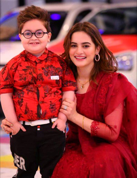 Pakistani Celebs image