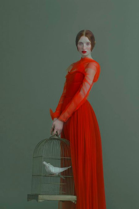 جو ہر لڑکی کو دل میں  رکھتا ہو 
اس کو کبھی اپنے دل میں  نہ رکھو ☺☺