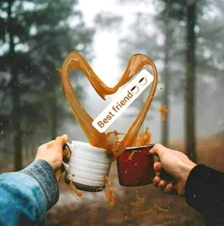 ❣❣وہ شخص مجھے پیارا ہے اسے کہنا
   مرے جینے کا سہارا ہے اسے کہنا❣❣
❣❣لوگ بہت سے پیارے ہیں مجھکو
مگر وہ سب سے پیارا ہے اسے کہنا❣❣
❣❣محبتیں شکایتیں عداوتیں اسکی
     مجھے سب گوارا ہے اسے کہنا❣❣
❣❣چاہنے والے اور بھی ہیں لیکن
مجھے صرف انتظار تمہارا ہے اسے کہنا❣❤
My best friend💞