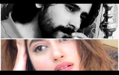 تمہاری موجودگی میں۔۔
میں تم سے۔۔،،
محبت کرتا ہوں ❤️
اور ۔۔۔۔۔۔
تمہاری غیر موجودگی میں۔۔۔
❤️۔۔۔۔عشق۔۔۔۔❤️
❤️