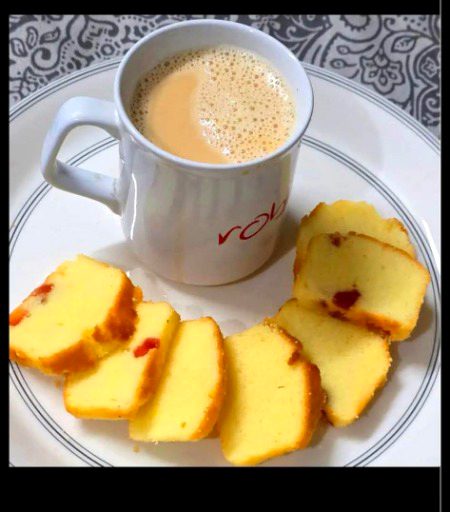 نہ وہ شدتیں جذبات کی، نہ پہلے سا وہ  اہتمام ہے
میرے دل میں اب فقط، میری  چائے کا ہی قیام ہے...