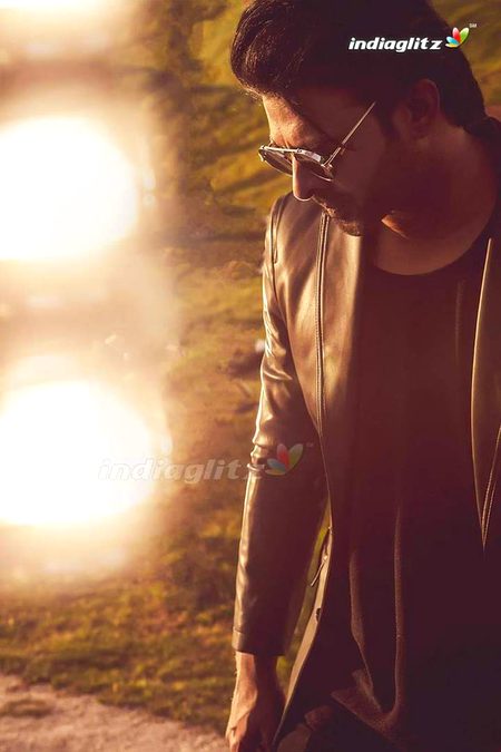 چاہے کوئی جیسا بھی ہمسفر ہو صدیوں سے
راستہ بدلنے میں ۔۔۔۔ دیر کتنی لگتی ہے
💯 ❤ ✔