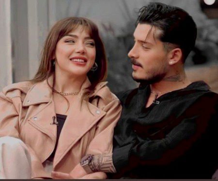 بچوں کی مانند دل رکھنے والی پرکشش لڑکی ہو تم۔۔۔۔