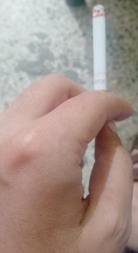 میں تو افطاری کے بعد سب سے پہلے سگریٹ پیتا ہوں اور آپ؟