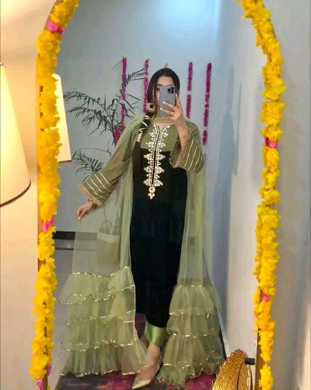 Beautiful People image