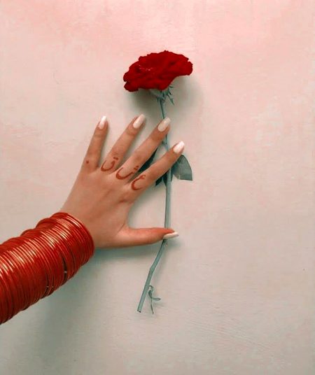 قاف عشـق دا اگلی گل اے
عـیـن تے شِـیـن نِبھانے اَوکھے ۔🥀