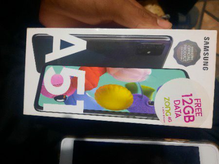 New Mobile ly Liya purana tot gya