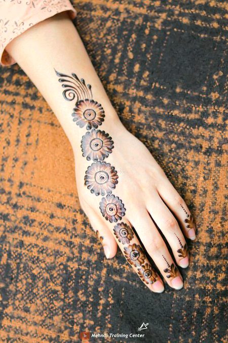 Mehndi Design image