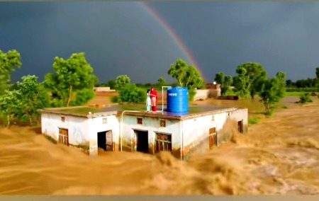 ان کے دلوں پر اس وقت کیا گزرتی ہوگی۔۔ ایسے خاندان بھی ہے جن میں کوئ نہیں بچا