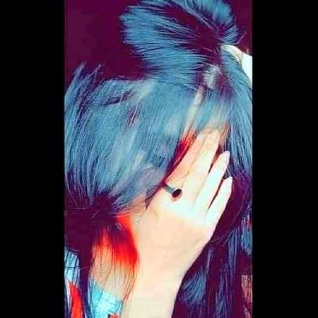 آج پھر بہت اداس ہوں میں😊
خیر چھوڑو یہ مسلہ تمہارا نہیں ہے