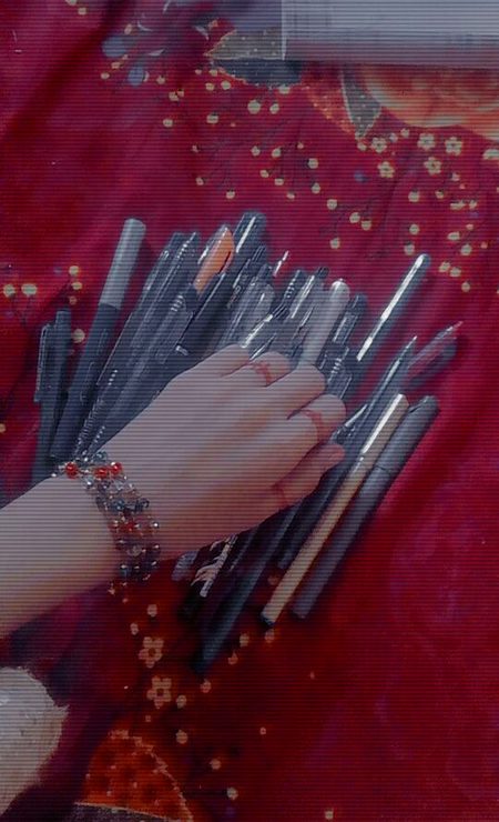 Pencilo ki dukan mry pss