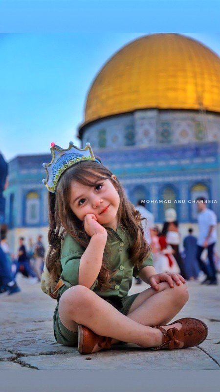 Beautiful People image