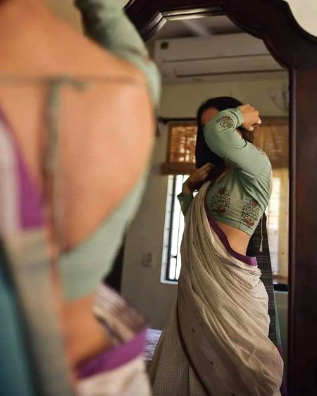 "عمر کے اس حصے میں ہیں ！
جہاں دل آنٹی کی محبت کا خواہشمند ہے 💜🔐🥀
🤭😜