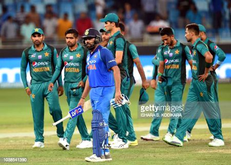 Lo g Krlo bt itna Bara Score 356....😱Kya pak Chase kr pae ga