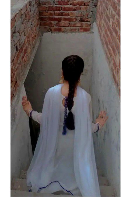 درد جتنا شدید ہوتا ہے 
عشق اتنا مزید ہوتا ہے🔥