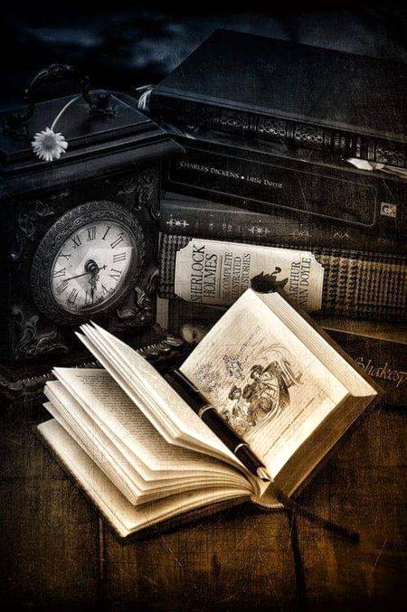 بھی کچھ اور پڑھ لو مجھے 
میں نے اگلے اوراق میں مر جانا ھے..