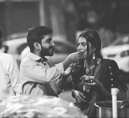 رقص دیکھا ہے کبھی شاخ سے گرتے پتوں کا یوں جھوم کے گرتے ہیں تیری یاد میں آنسوں
