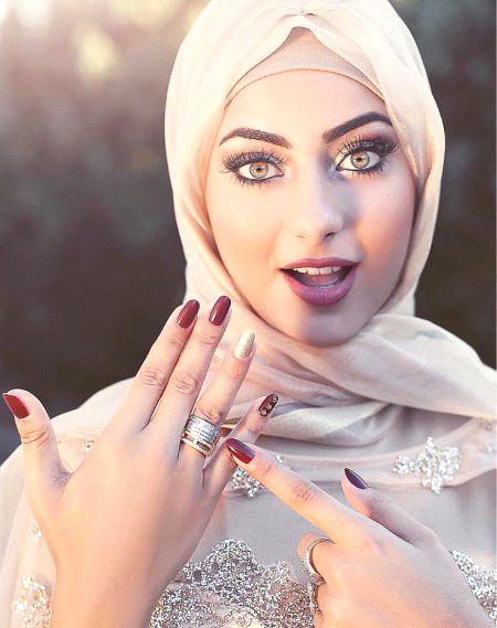 Beautiful People image