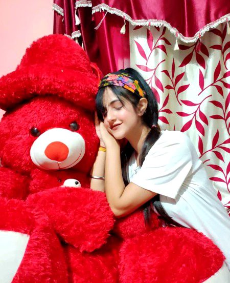 Beautiful People image