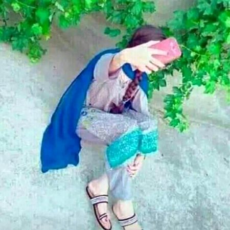 نا جواب دے نا سوال کر، مجھے چھوڑ دے میرے حال پر
تجھے کیا ملے گا تو بتا، مجھے یوں الجھنوں میں ڈال کر؟ 🖤🥀