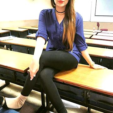 برسوں بعد اس نے پوچھا کیا کرتے ہو میں نے کہا تمہارا لوٹ کر آنے کا انتظار...um e Hania😢