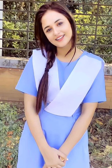 مت ٹٹلولا کیجیۓ میرے لفظوں سے میری ذات 
اپنی ہر تحریر کا عنوان نہیں ہوں میں🔥 Mahii 💔