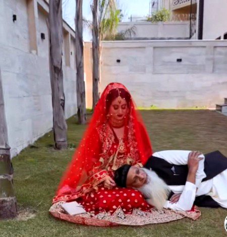 Beautiful People image