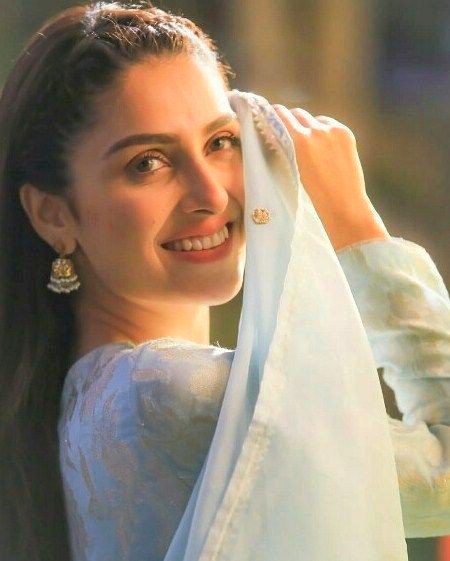 Pakistani Celebs image