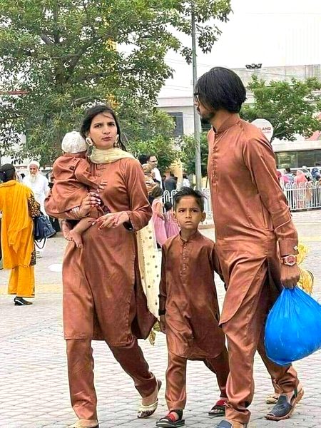 Beautiful People image