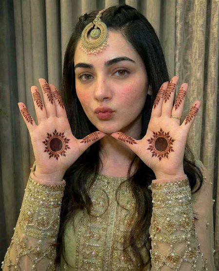 Beautiful People image