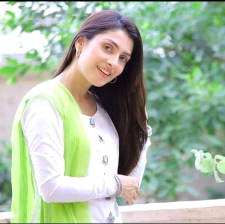 Pakistani Celebs image
