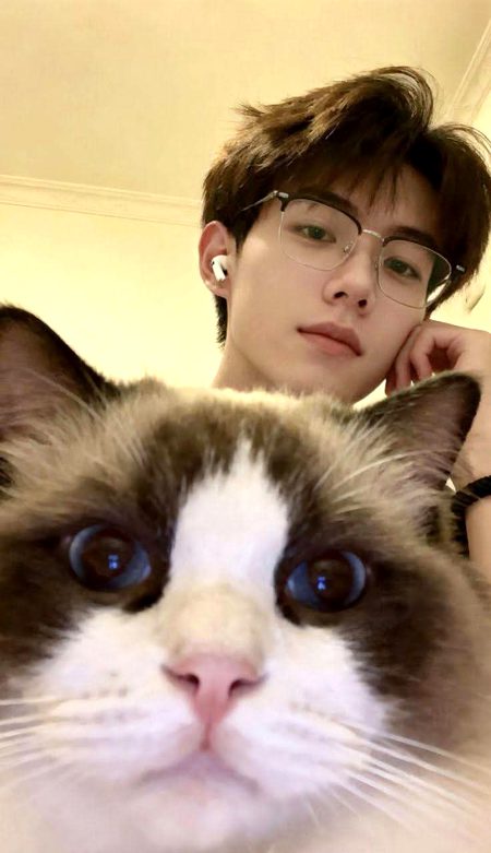 Beautiful People image