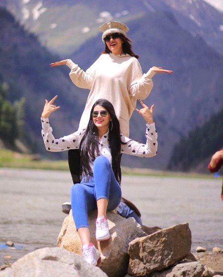 Beautiful People image