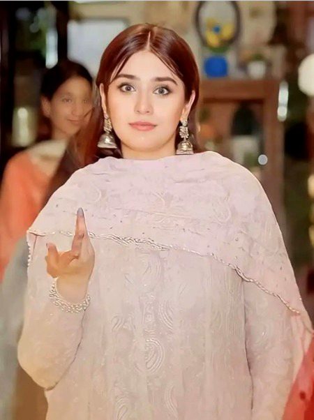 Pakistani Celebs image