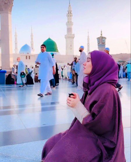 Beautiful People image