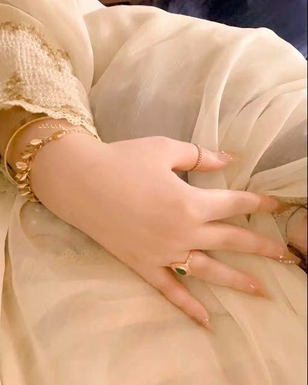 Beautiful People image