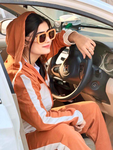 Beautiful People image