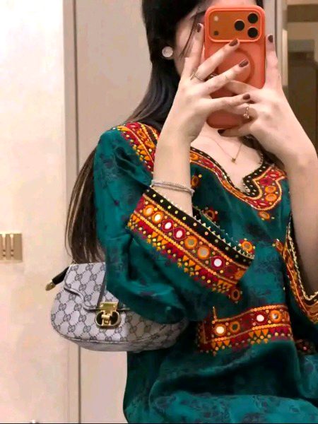 Beautiful People image