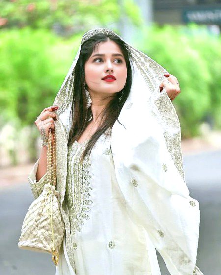 Beautiful People image