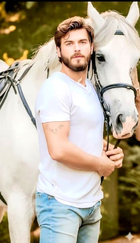 Turkish Celebs image