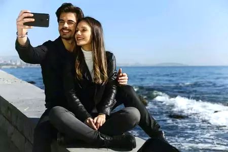 Turkish Celebs image