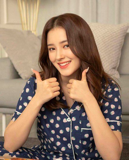 Beautiful People image