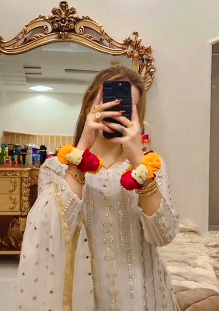 Beautiful People image