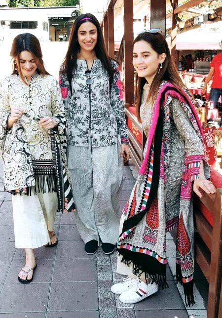 Pakistani Celebs image