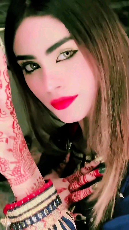 Beautiful People image